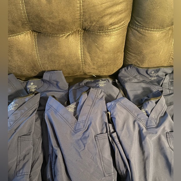 Men’s Cherokee Infinity Scrubs - Picture 4 of 4